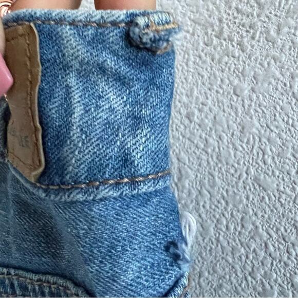 American Eagle Hi-Rise Tom Girl Super Distressed Extra Long 6 XLong - Picture 11 of 13